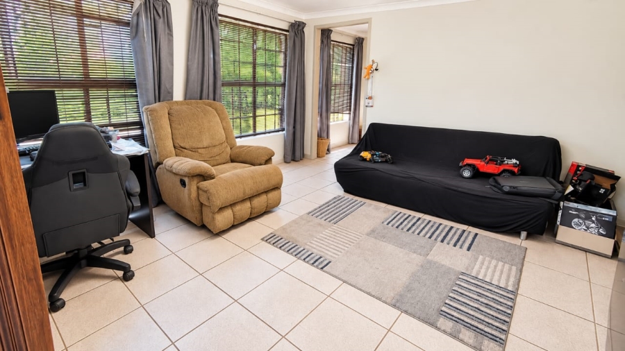4 Bedroom Property for Sale in Rooihuiskraal North Gauteng