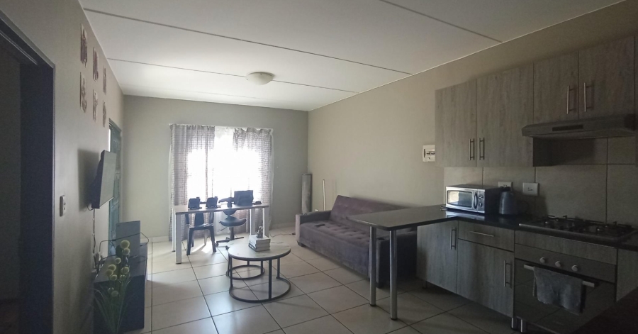 2 Bedroom Property for Sale in Glen Austin Gauteng