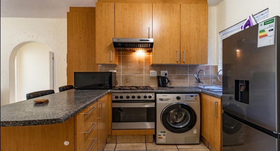 2 Bedroom Property for Sale in Lonehill Gauteng