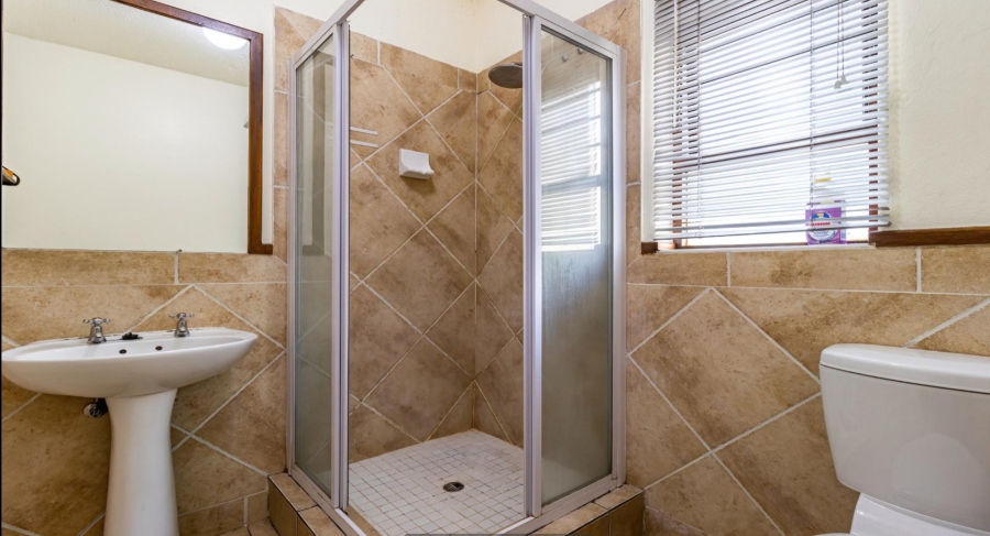 2 Bedroom Property for Sale in Lonehill Gauteng