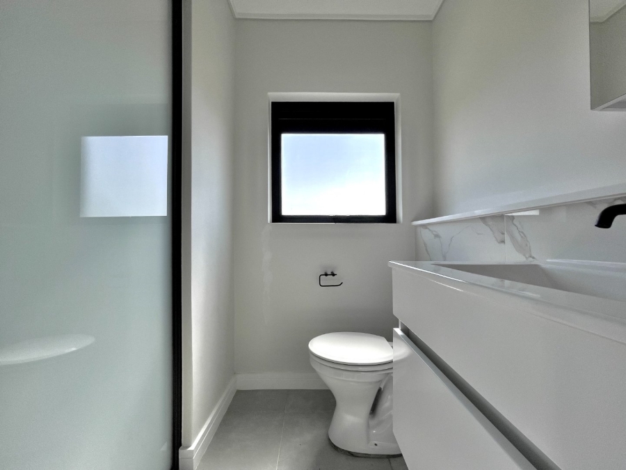To Let 1 Bedroom Property for Rent in Waterfall Gauteng