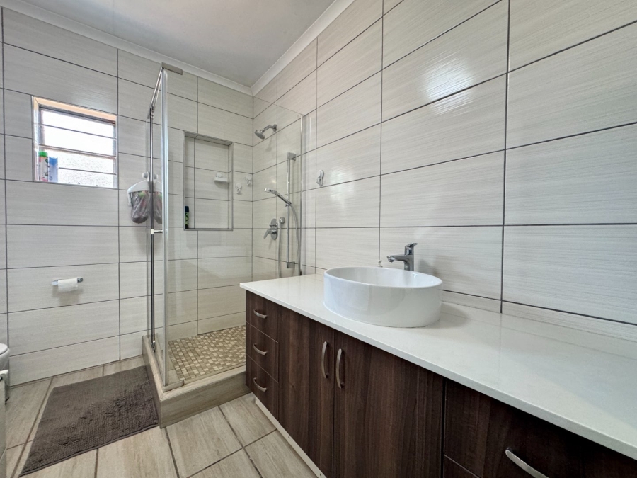 4 Bedroom Property for Sale in Lyttelton Manor Gauteng