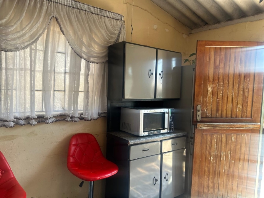 2 Bedroom Property for Sale in Masimini Gauteng