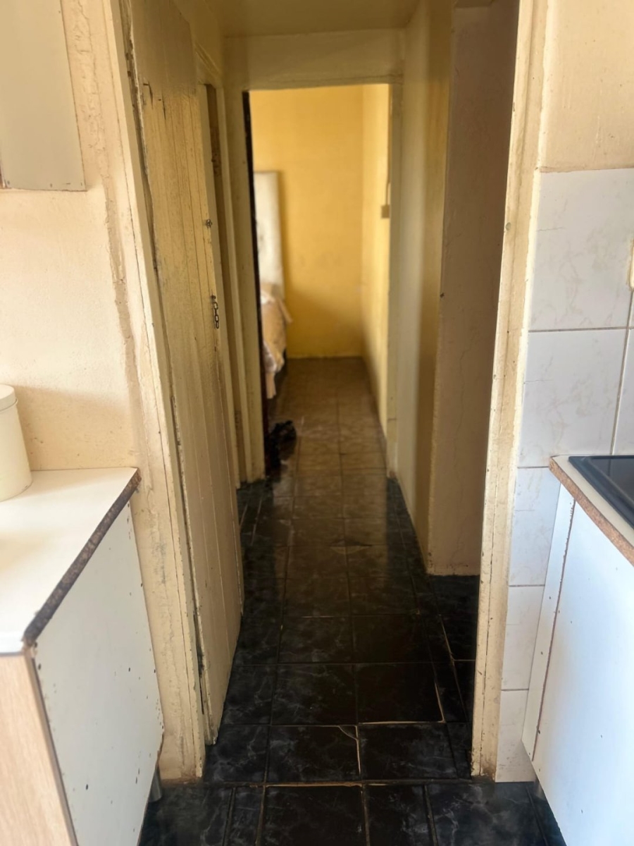 2 Bedroom Property for Sale in Masimini Gauteng