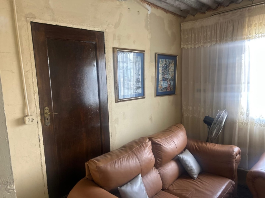 2 Bedroom Property for Sale in Masimini Gauteng