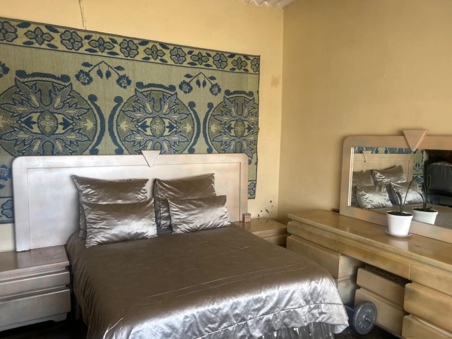 2 Bedroom Property for Sale in Masimini Gauteng