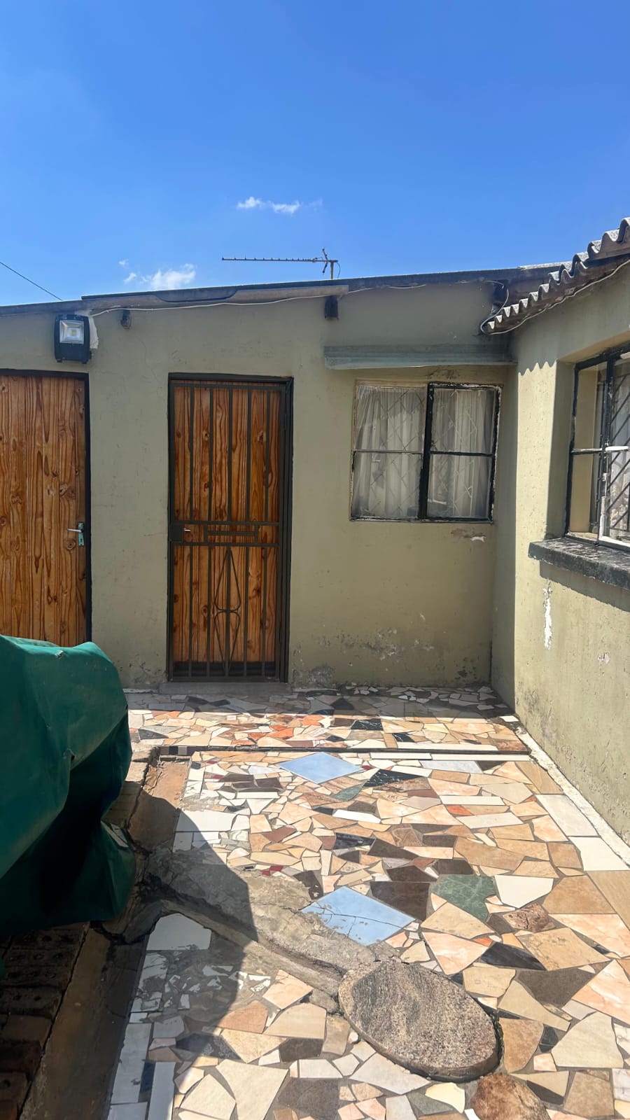 2 Bedroom Property for Sale in Masimini Gauteng