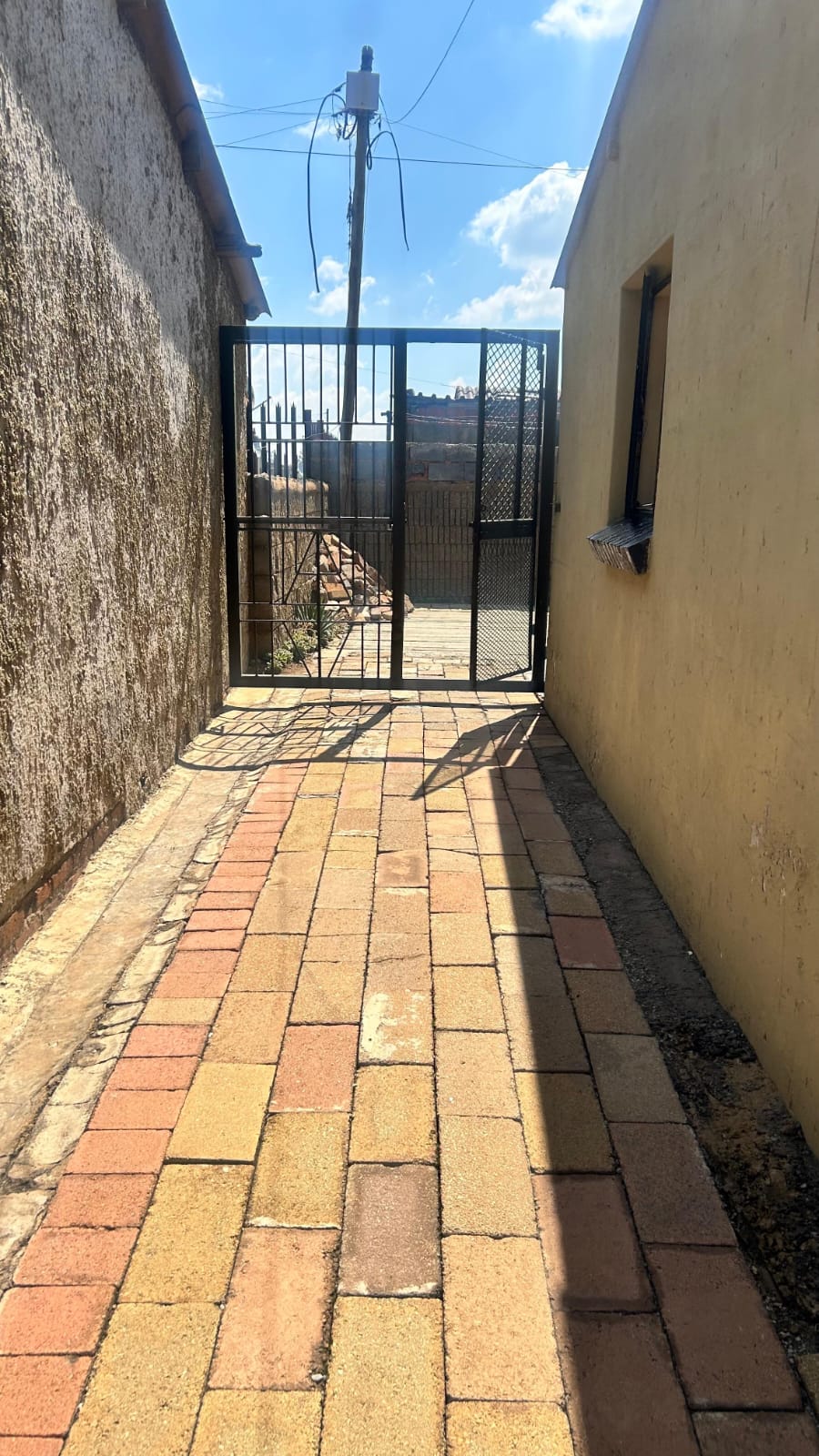 2 Bedroom Property for Sale in Masimini Gauteng
