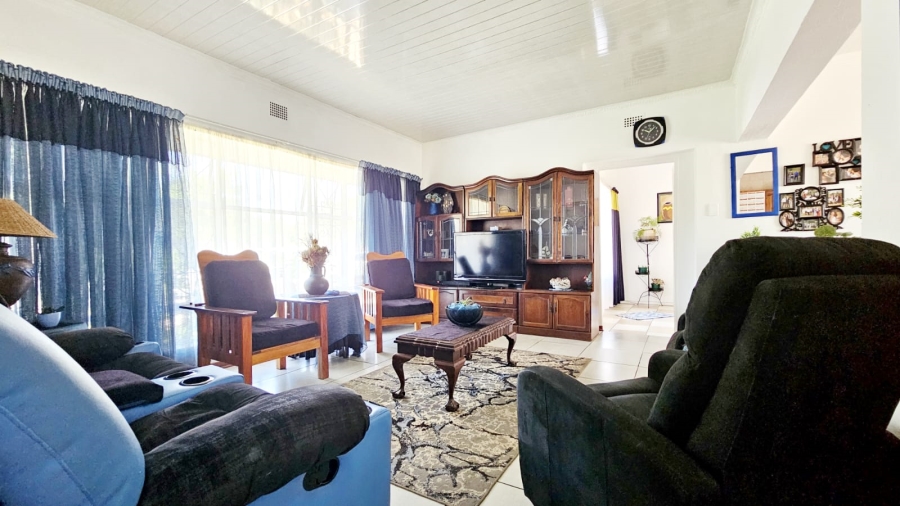 4 Bedroom Property for Sale in Three Rivers Gauteng