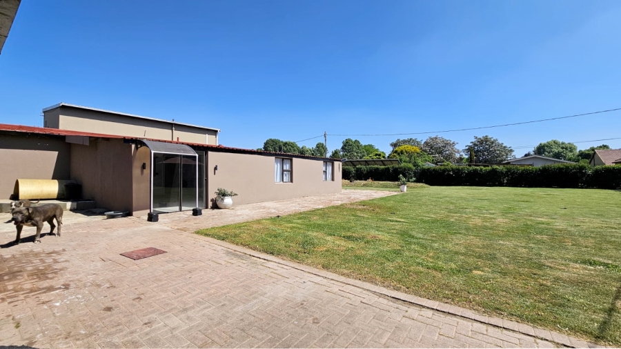 4 Bedroom Property for Sale in Three Rivers Gauteng