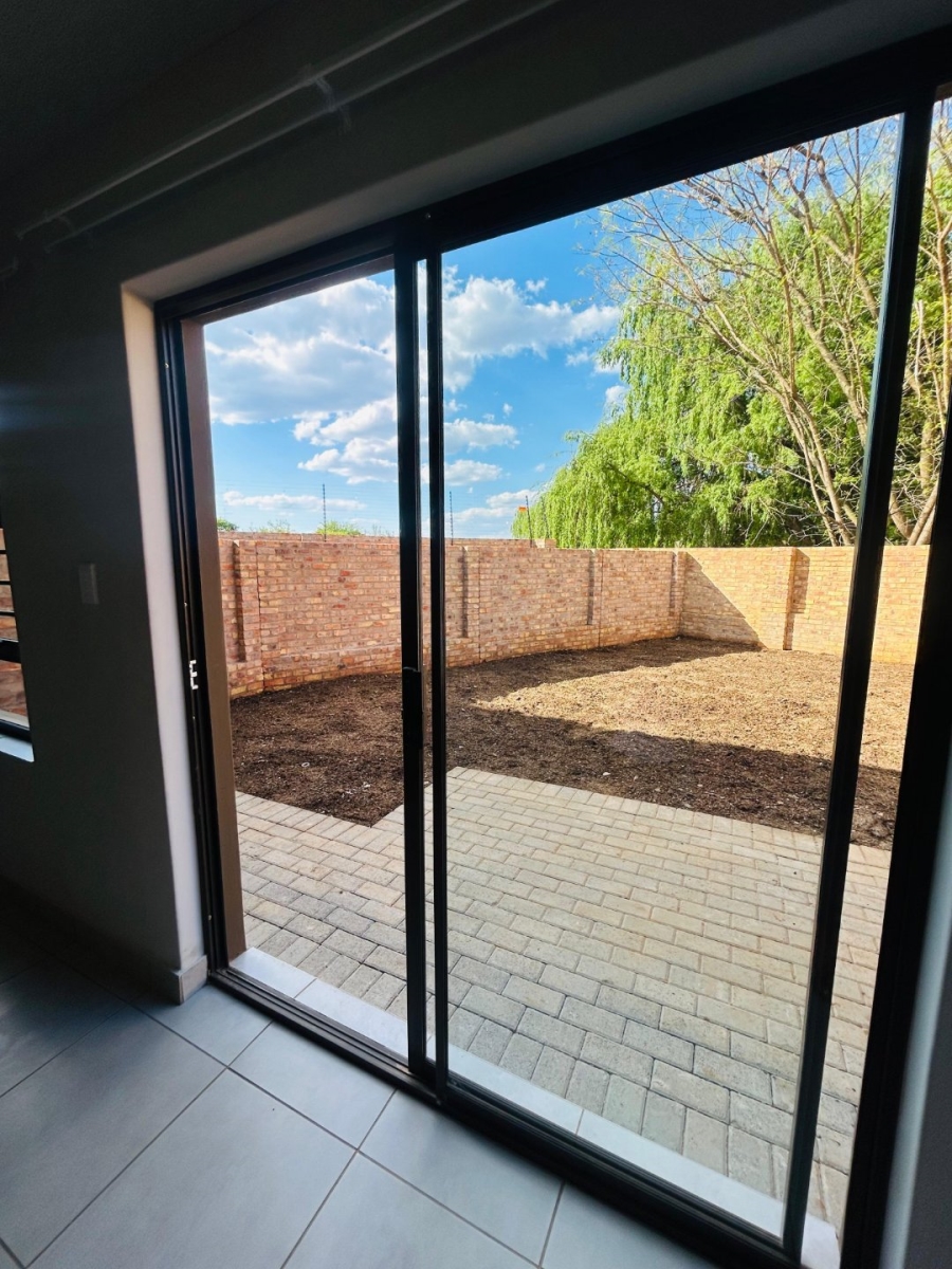  Bedroom Property for Sale in Willow Park Manor Gauteng