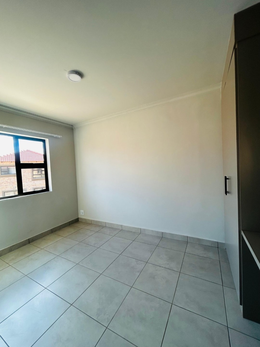  Bedroom Property for Sale in Willow Park Manor Gauteng