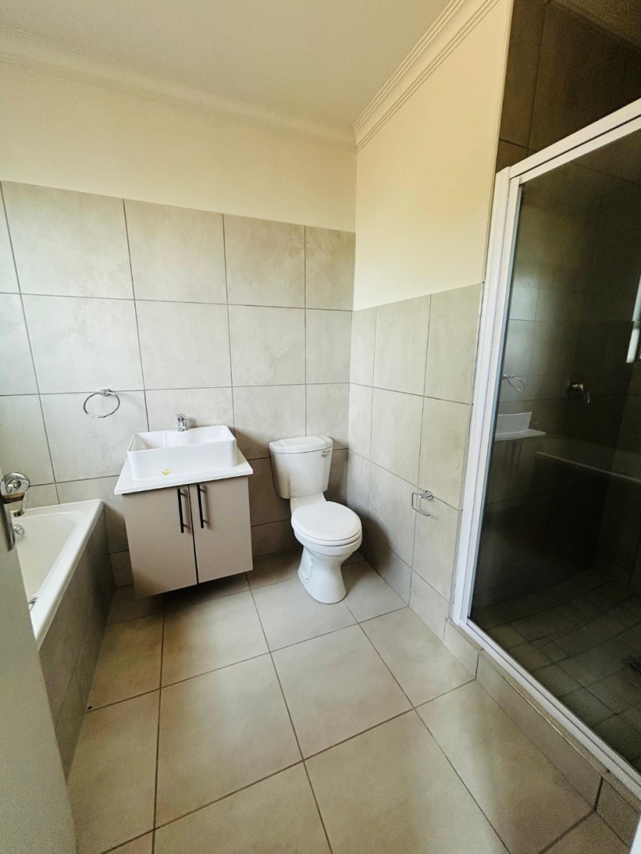  Bedroom Property for Sale in Willow Park Manor Gauteng