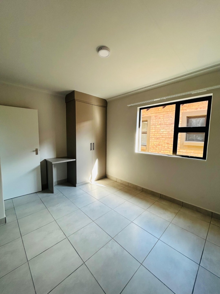  Bedroom Property for Sale in Willow Park Manor Gauteng