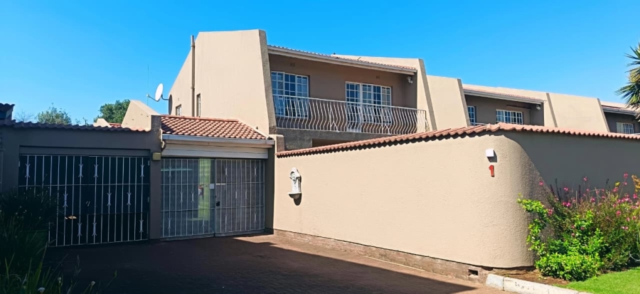 3 Bedroom Property for Sale in Three Rivers Gauteng