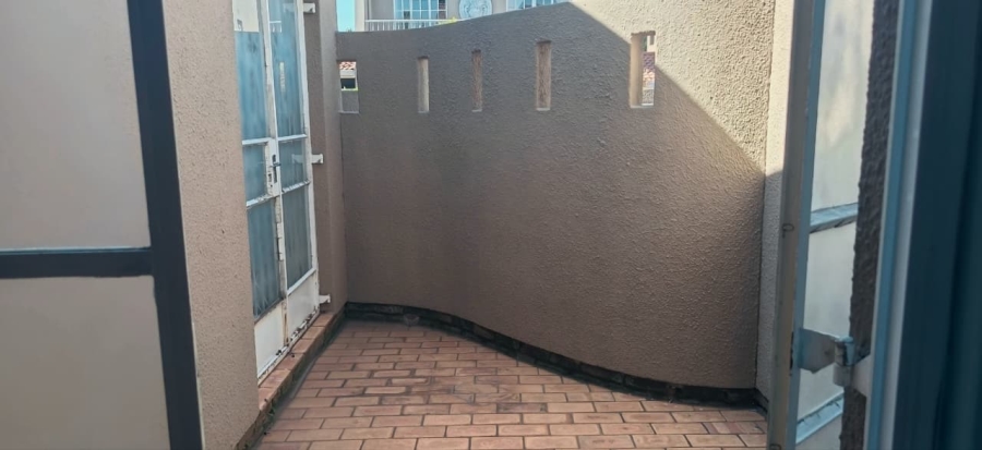 3 Bedroom Property for Sale in Three Rivers Proper Gauteng