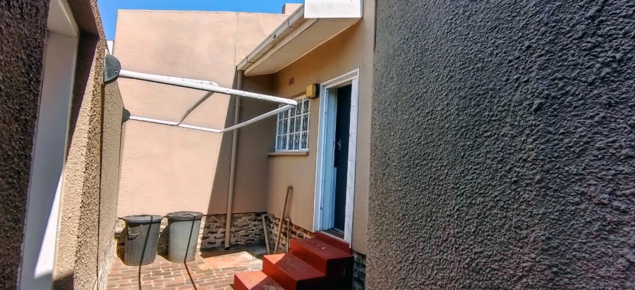 3 Bedroom Property for Sale in Three Rivers Proper Gauteng