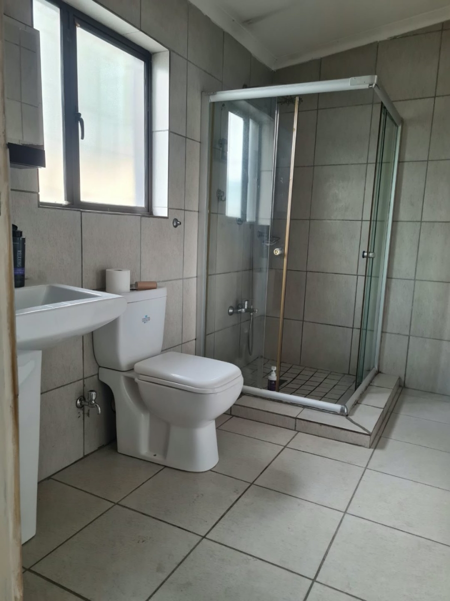 5 Bedroom Property for Sale in Lenasia Ext 9 Gauteng