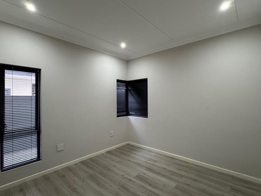 To Let 2 Bedroom Property for Rent in Bryanston Gauteng