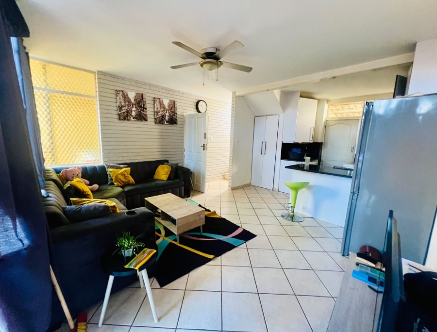 2 Bedroom Property for Sale in Tileba Gauteng