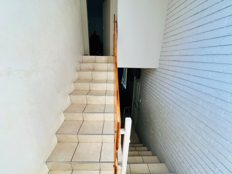 2 Bedroom Property for Sale in Tileba Gauteng
