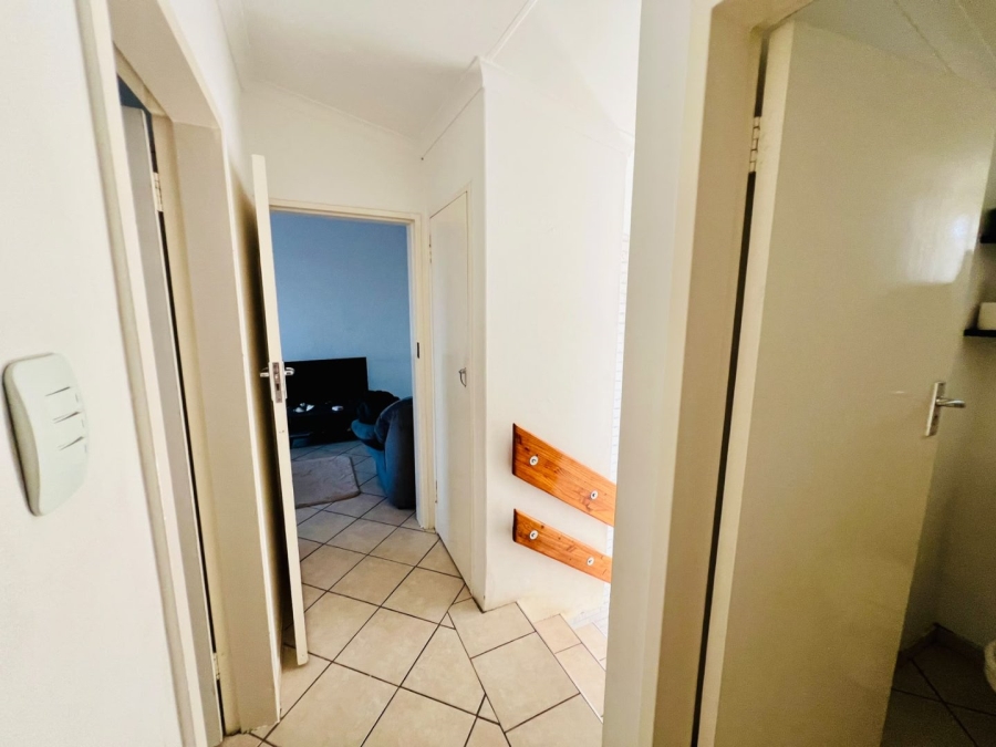 2 Bedroom Property for Sale in Tileba Gauteng