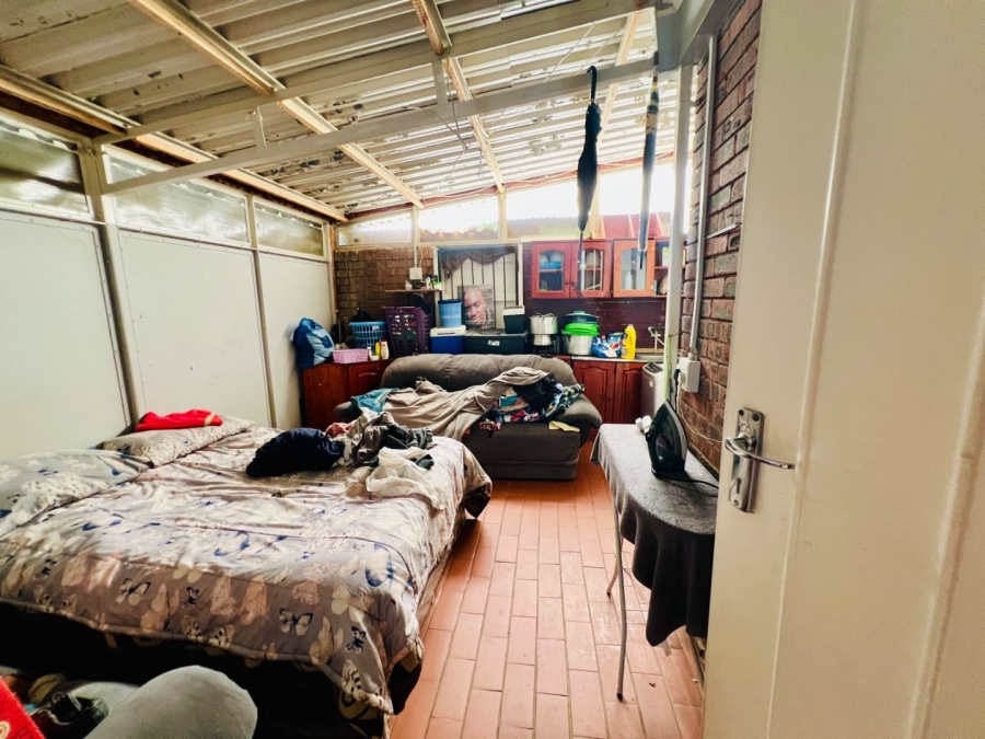 2 Bedroom Property for Sale in Tileba Gauteng