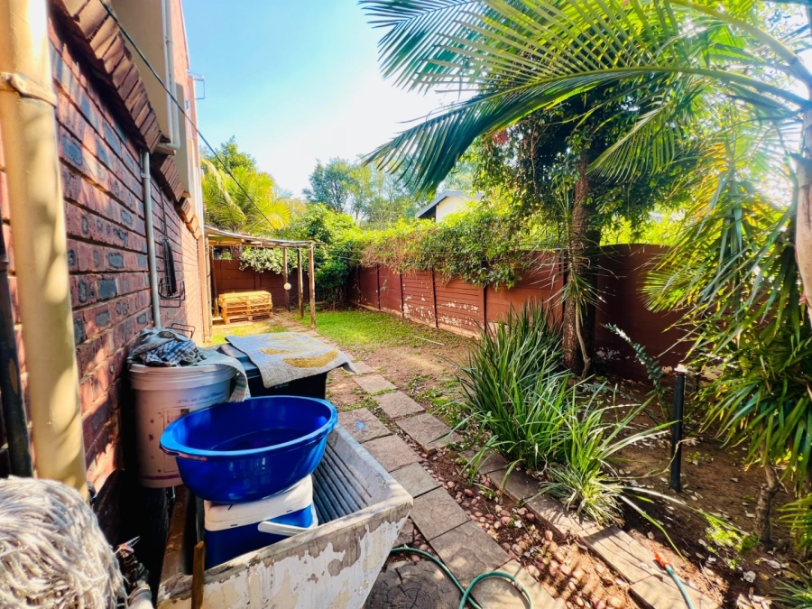 2 Bedroom Property for Sale in Tileba Gauteng