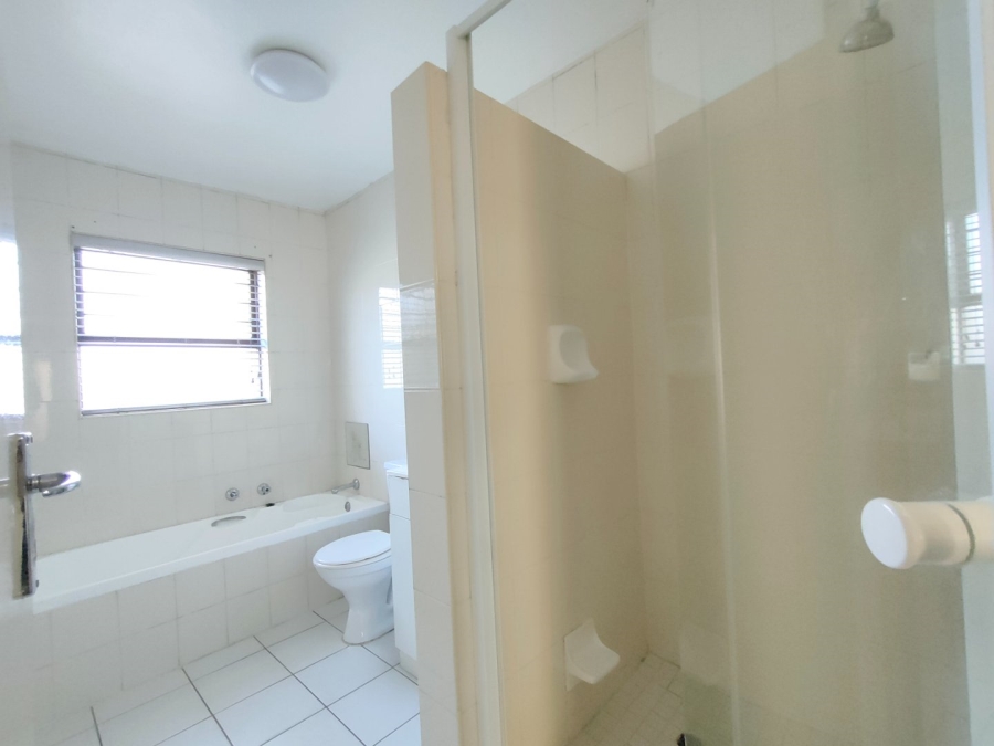 To Let 2 Bedroom Property for Rent in Ridgeway Gauteng