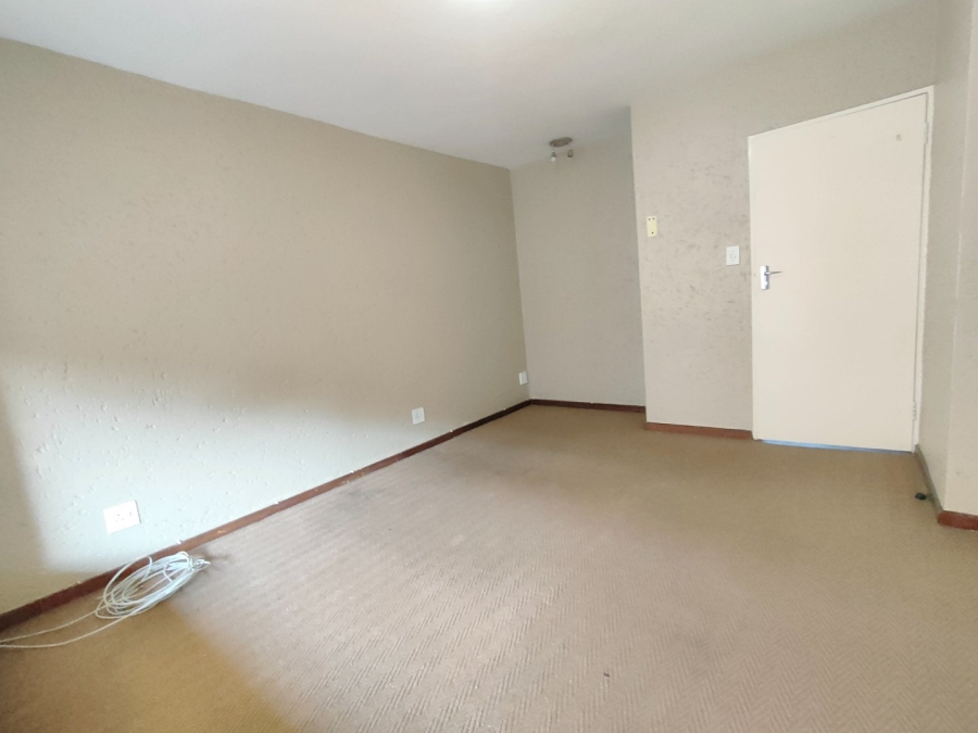 To Let 2 Bedroom Property for Rent in Ridgeway Gauteng