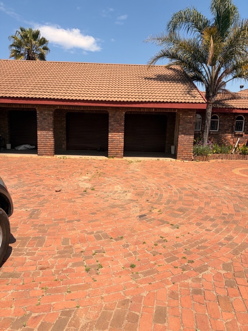 To Let 3 Bedroom Property for Rent in Fairlead Gauteng