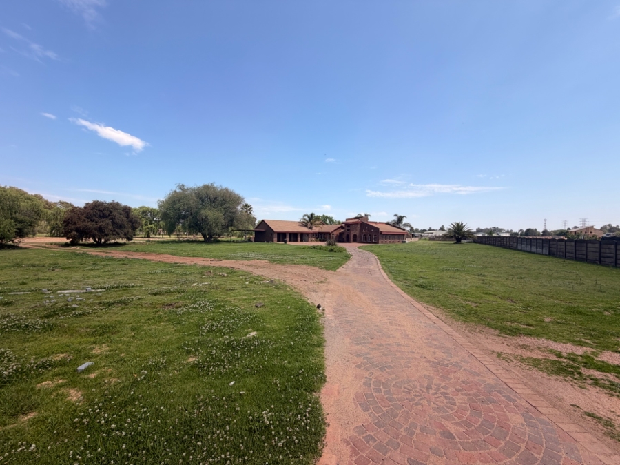 To Let 3 Bedroom Property for Rent in Fairlead Gauteng