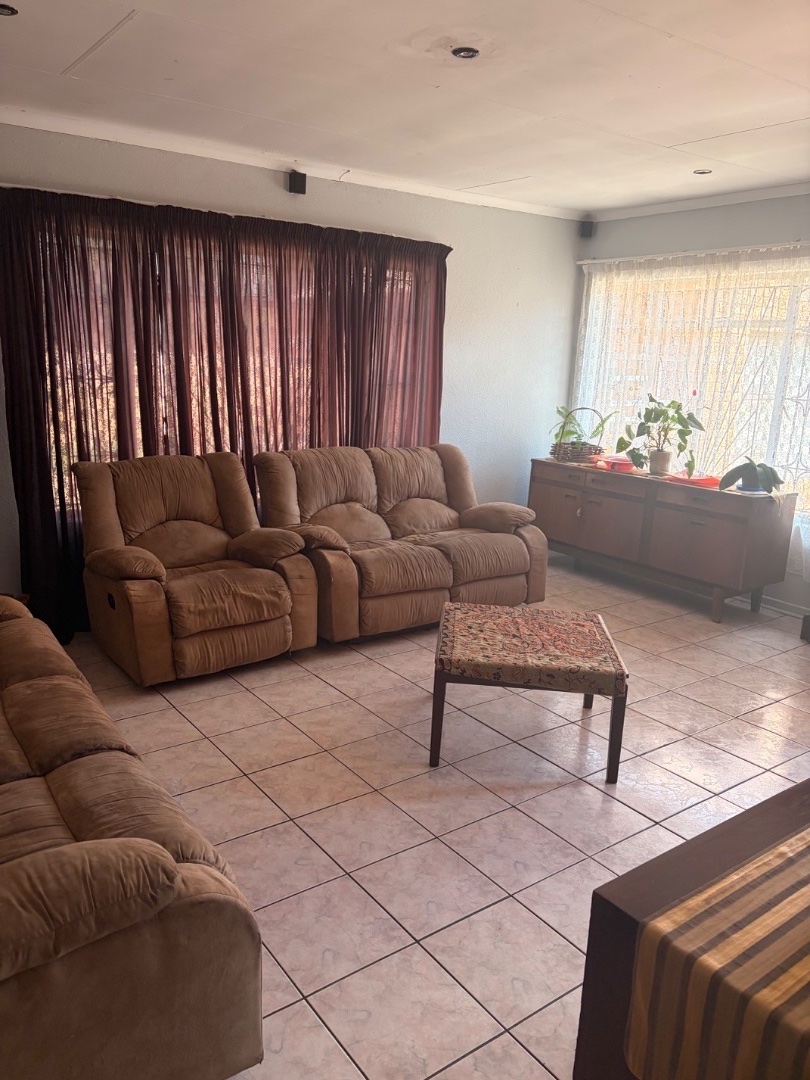 3 Bedroom Property for Sale in Crystal Park Gauteng