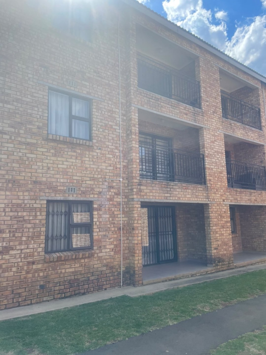 3 Bedroom Property for Sale in Albertsdal Gauteng