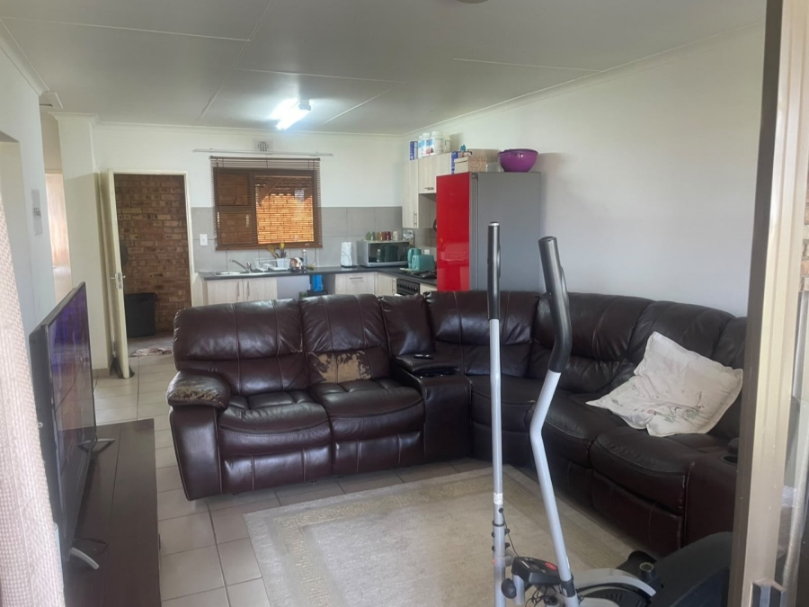 3 Bedroom Property for Sale in Albertsdal Gauteng