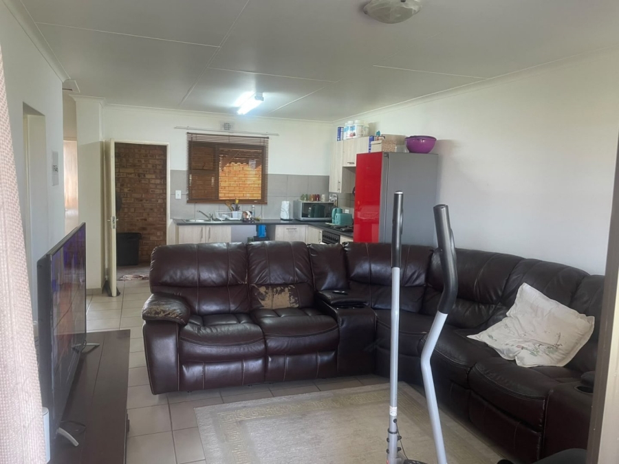3 Bedroom Property for Sale in Albertsdal Gauteng