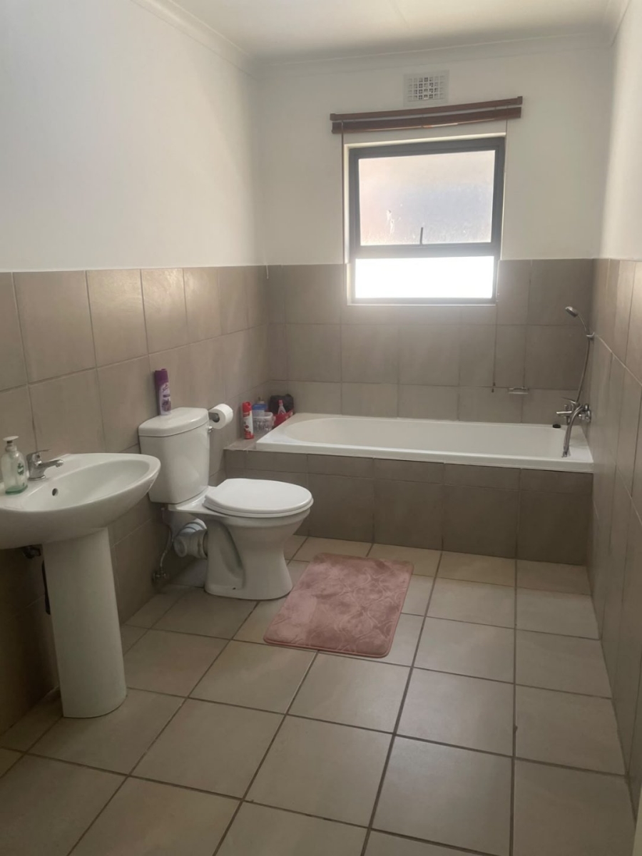 3 Bedroom Property for Sale in Albertsdal Gauteng