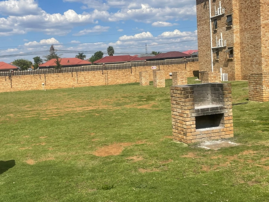 3 Bedroom Property for Sale in Albertsdal Gauteng