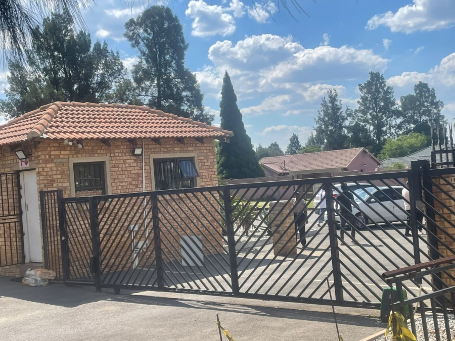 3 Bedroom Property for Sale in Albertsdal Gauteng
