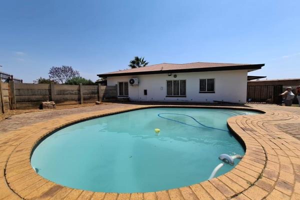 3 Bedroom Property for Sale in West Park Gauteng