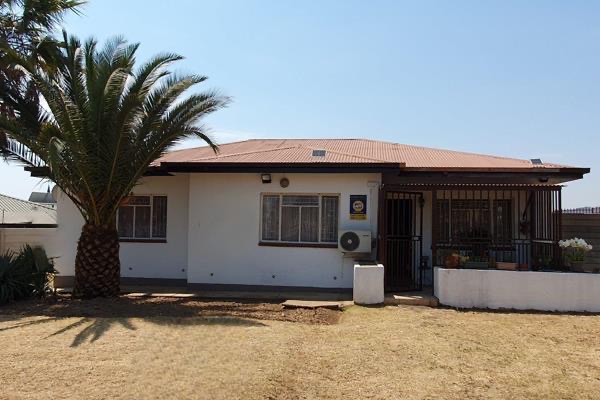 3 Bedroom Property for Sale in West Park Gauteng