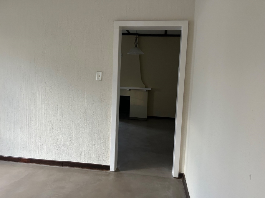 To Let 1 Bedroom Property for Rent in Fourways Gauteng
