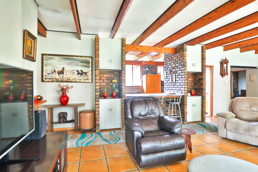 4 Bedroom Property for Sale in Doringkloof Gauteng