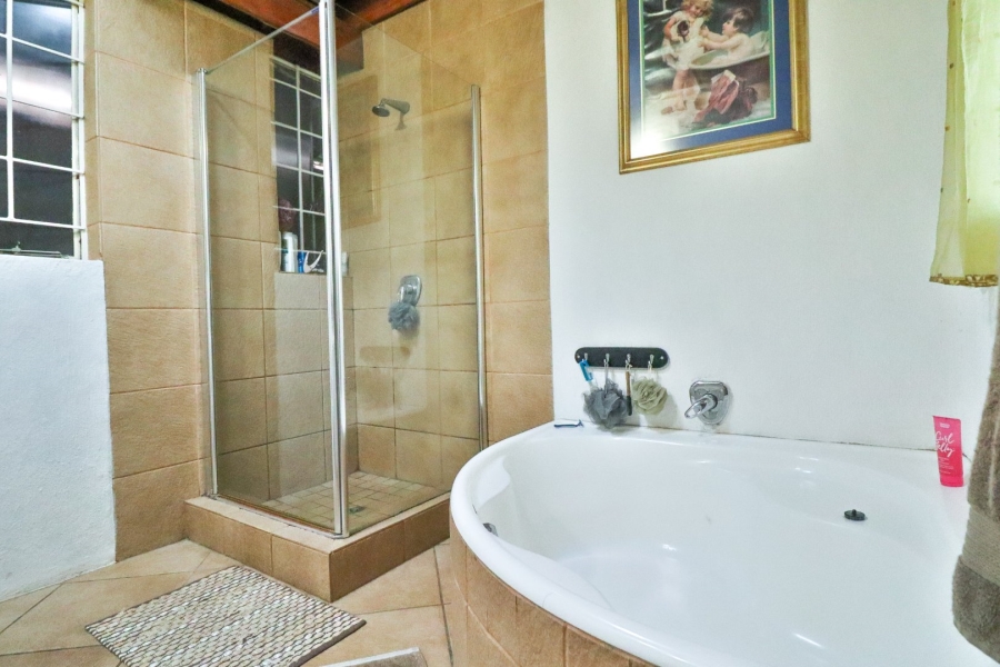 4 Bedroom Property for Sale in Doringkloof Gauteng