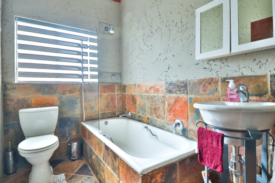 4 Bedroom Property for Sale in Doringkloof Gauteng