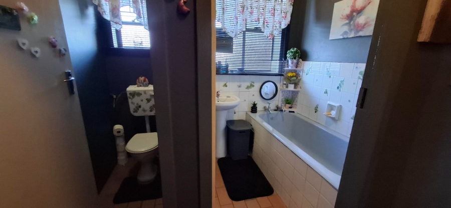 2 Bedroom Property for Sale in Pretoria Gauteng