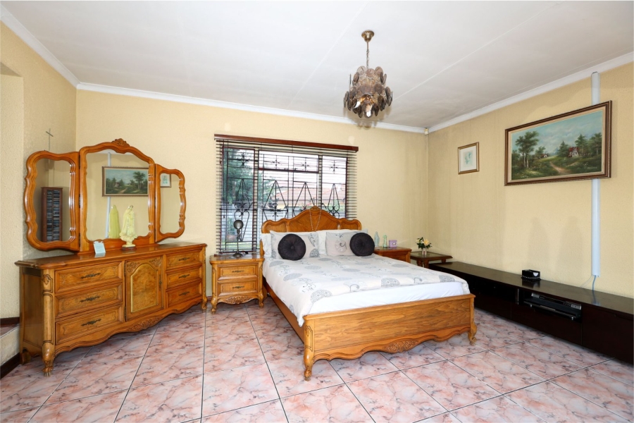3 Bedroom Property for Sale in Country View Gauteng