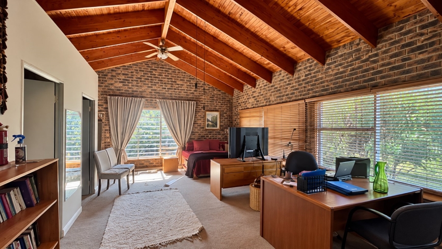 Commercial Property for Sale in Blue Hills AH Gauteng