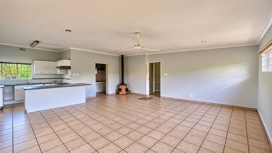 Commercial Property for Sale in Blue Hills AH Gauteng