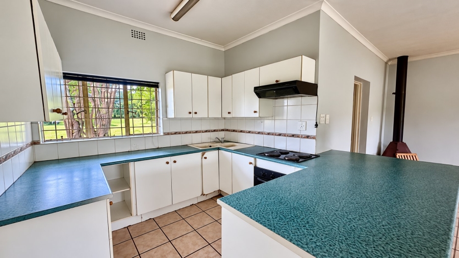 Commercial Property for Sale in Blue Hills AH Gauteng